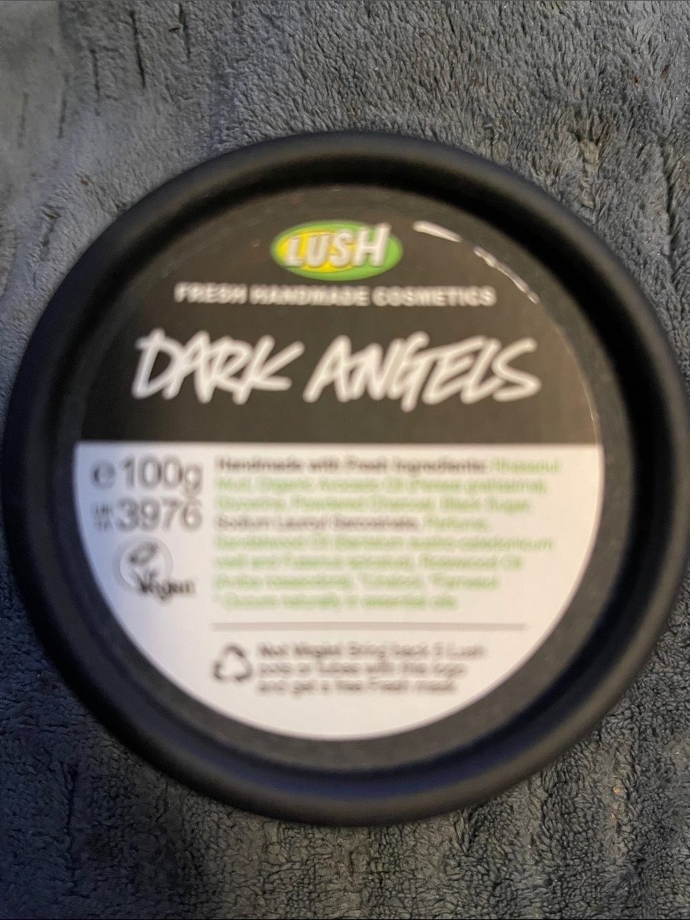 Lush Dark Angels Facial and Body Cleanser - Black